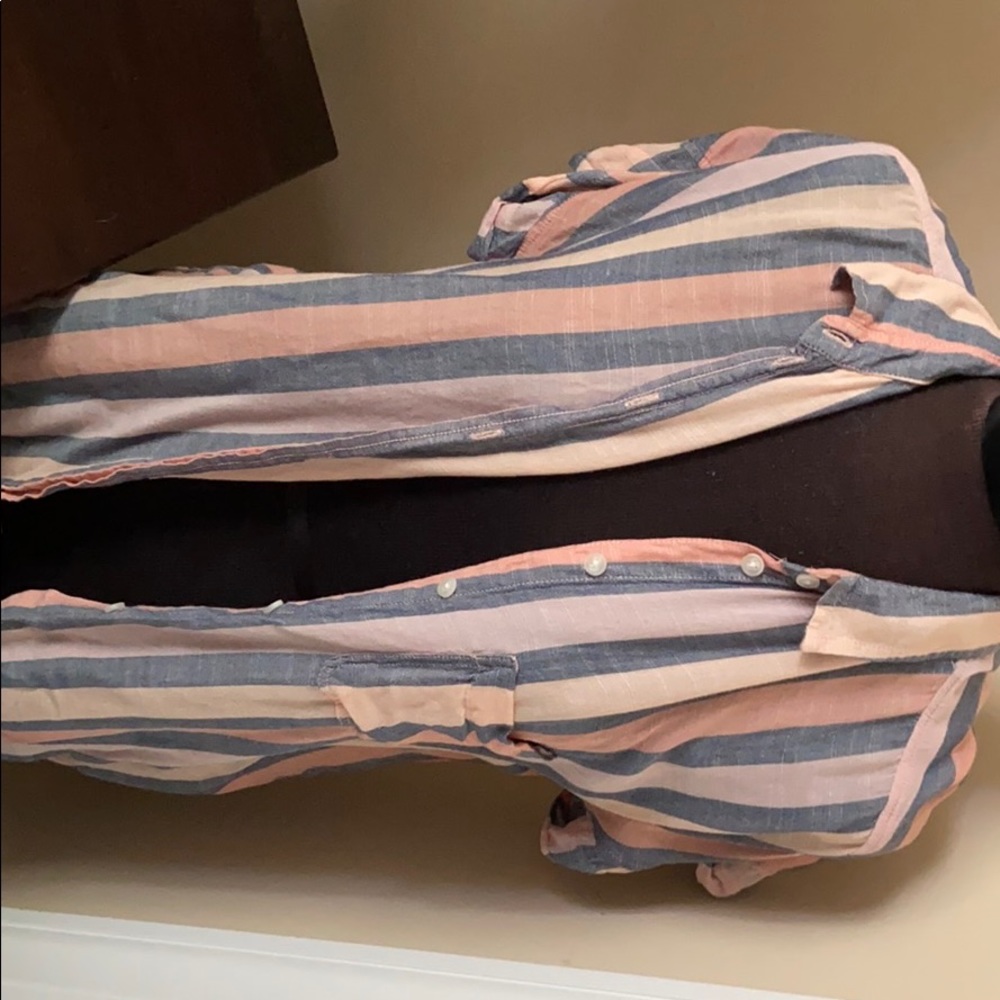 American Eagle button up